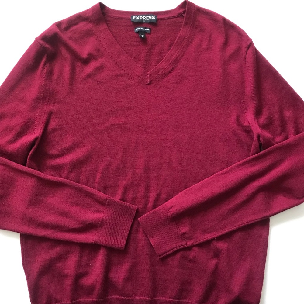Express Men's V-Neck Sweater in Deep Wine